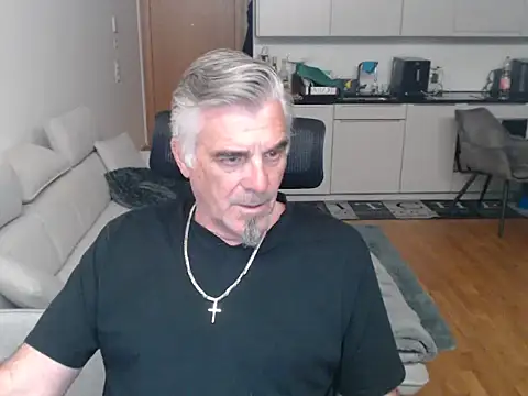 Buidapest online show from 04/28/26, 02:27