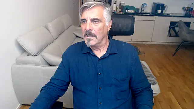 Buidapest online show from 02/04/26, 04:18