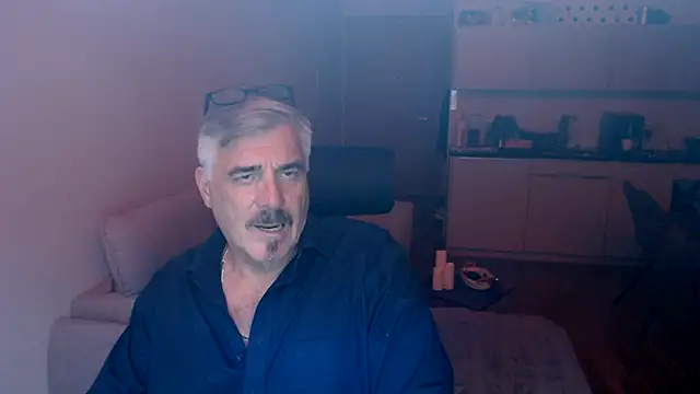 Buidapest online show from 12/18/25, 09:40