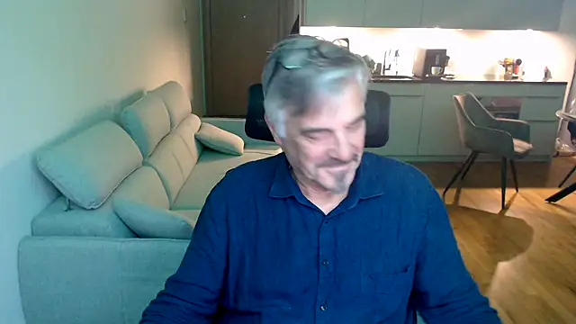 Buidapest online show from 02/06/26, 12:06