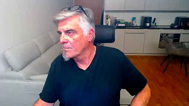 Buidapest online show from 03/26/26, 09:35