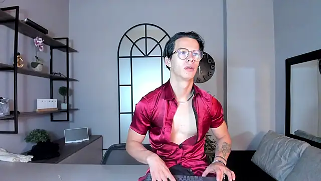 Snapshot of Brandon_starkk chatting on 11/17/25, 11:58 Brandon starkk online show from 11/17/25, 11:58