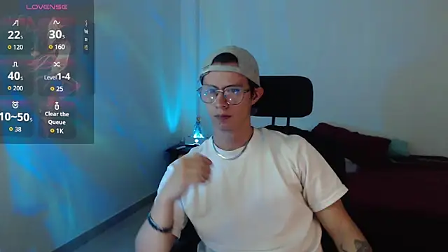 Snapshot of Brandon_starkk chatting on 04/24/26, 02:57 Brandon starkk online show from 04/24/26, 02:57