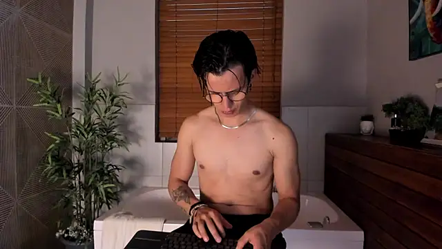 Brandon starkk online show from 12/20/25, 11:35