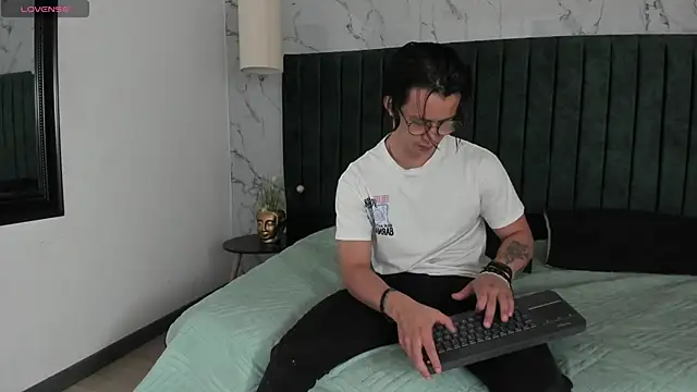 Brandon starkk online show from 03/27/26, 12:17