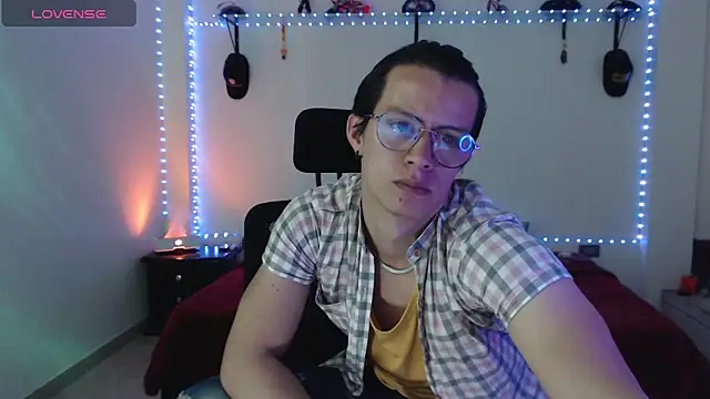 Snapshot of Brandon_starkk chatting on 05/30/26, 08:47 Brandon starkk online show from 05/30/26, 08:47