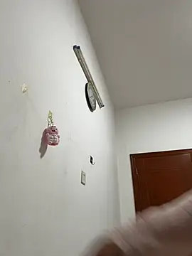 lili-8979 online show from 03/04/26, 09:39