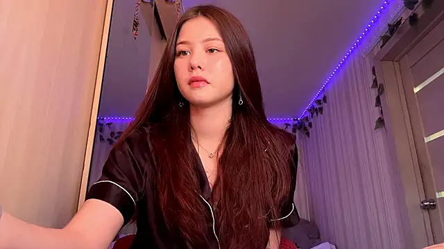 CutieSlim online show from 12/17/25, 06:07