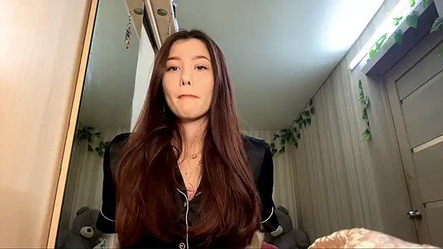 CutieSlim online show from 12/03/25, 10:03