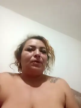 Snapshot of Carsu10 chatting on 12/02/25, 01:13 Carsu10 online show from 12/02/25, 01:13