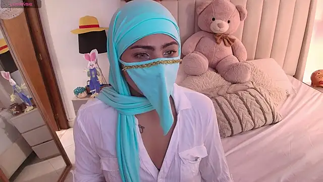 Emyii  online show from 03/31/26, 07:16