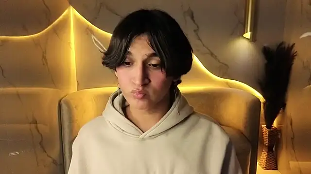 zoe tp online show from 11/24/25, 08:09