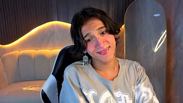 zoe tp online show from 12/16/25, 07:51