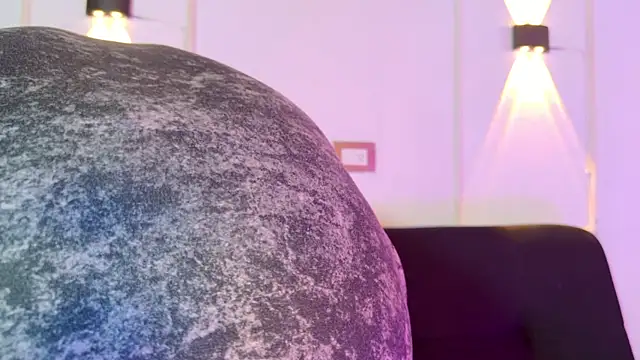 Angel-umbra online show from 04/18/26, 07:18