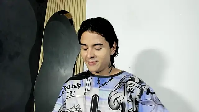 Angel-umbra online show from 12/17/25, 08:36