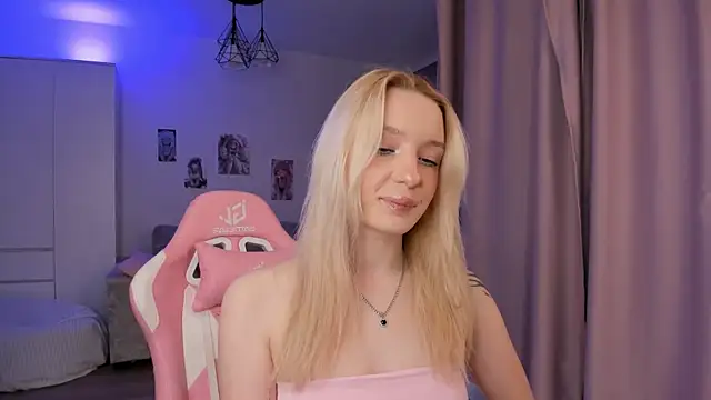 Tiffany Paw online show from 01/12/26, 03:13