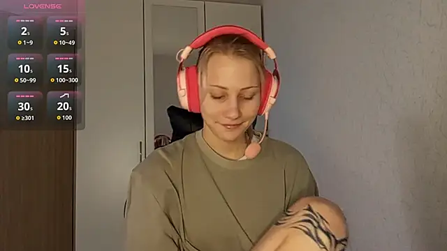 FoxySable online show from 11/19/25, 08:14