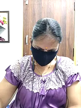 Queen-Neha online show from 04/23/26, 12:22