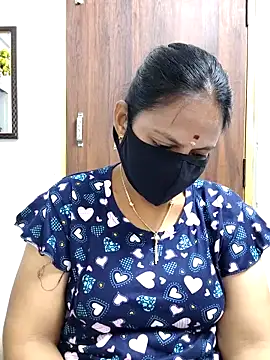 Queen-Neha online show from 04/13/26, 08:40