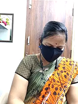 Queen-Neha online show from 04/18/26, 02:52