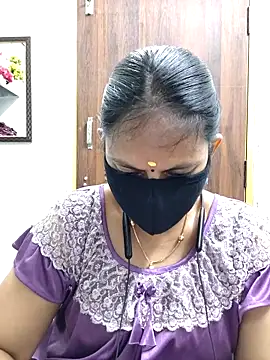 Queen-Neha online show from 04/23/26, 12:29