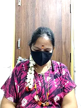 Queen-Neha online show from 04/25/26, 02:14