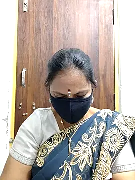 Queen-Neha online show from 04/19/26, 01:12