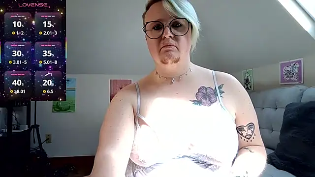 queerlyjaz online show from 04/18/26, 06:21