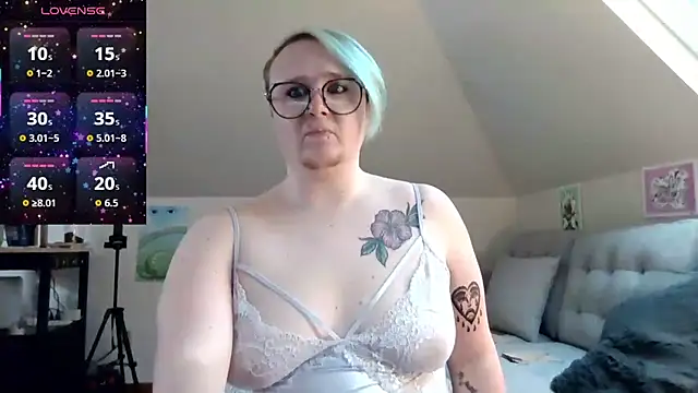 queerlyjaz online show from 02/16/26, 09:02