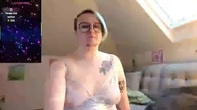 queerlyjaz online show from 03/08/26, 06:11