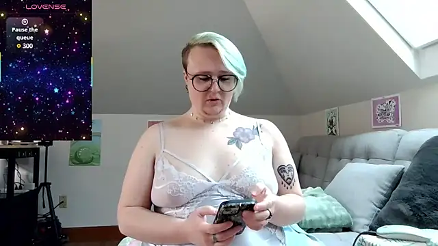 queerlyjaz online show from 02/22/26, 07:59