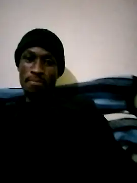 Snapshot of iheartpanties_ chatting on 11/16/25, 08:35 iheartpanties online show from 11/16/25, 08:35