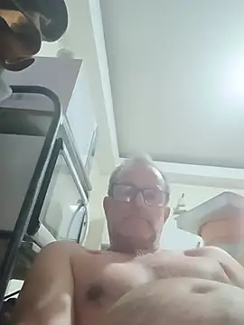 Snapshot of nard53 chatting on 07/10/26, 11:27 nard53 online show from 07/10/26, 11:27