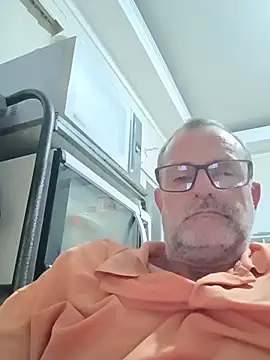 Snapshot of nard53 chatting on 06/23/26, 10:19 nard53 online show from 06/23/26, 10:19