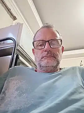 Snapshot of nard53 chatting on 06/27/26, 12:22 nard53 online show from 06/27/26, 12:22