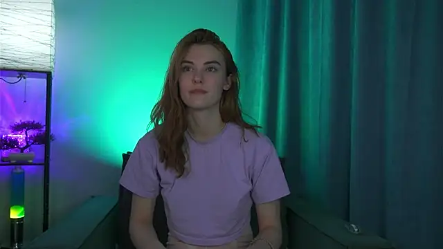 Snapshot of foxy_cute4you chatting on 02/13/26, 06:41 foxy cute4you online show from 02/13/26, 06:41