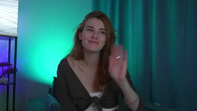 Snapshot of foxy_cute4you chatting on 02/09/26, 06:28 foxy cute4you online show from 02/09/26, 06:28