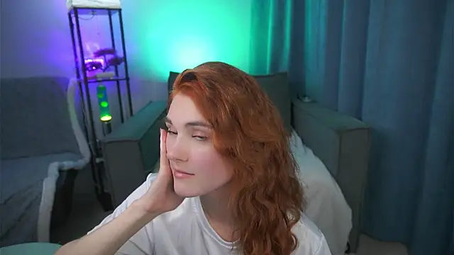 foxy cute4you online show from 04/12/26, 06:33