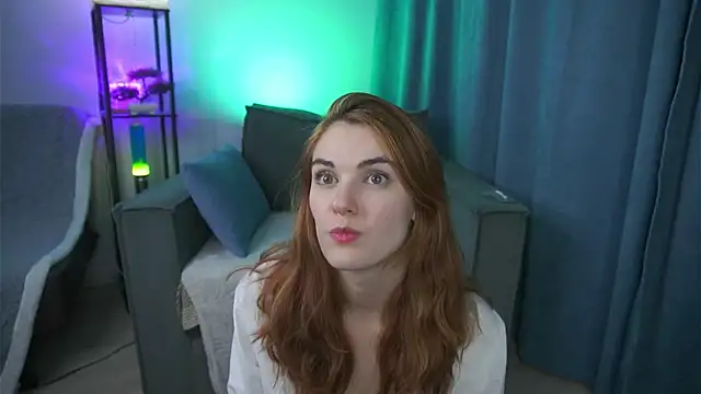 Snapshot of foxy_cute4you chatting on 02/26/26, 05:46 foxy cute4you online show from 02/26/26, 05:46