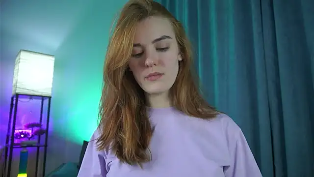 Snapshot of foxy_cute4you chatting on 02/19/26, 07:33 foxy cute4you online show from 02/19/26, 07:33