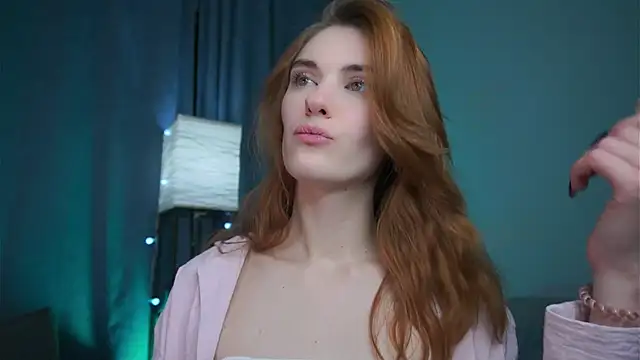 foxy cute4you online show from 12/17/25, 08:58