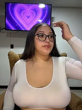 Whitneyy online show from 11/17/25, 03:32