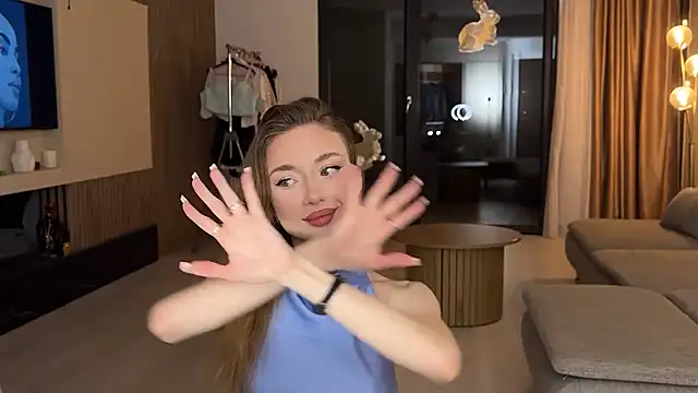 Jolienne online show from 05/31/26, 08:42