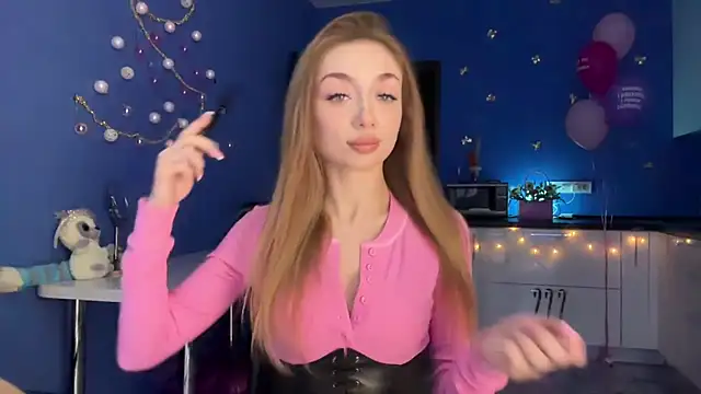 Jolienne online show from 12/17/25, 08:58