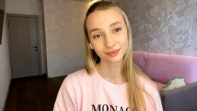 NikyHelton online show from 11/18/25, 07:44