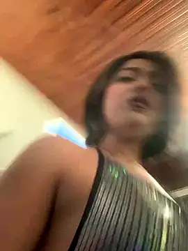 Snapshot of LilithMonette chatting on 03/03/26, 02:40 LilithMonette online show from 03/03/26, 02:40