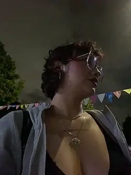 LilithMonette online show from 11/30/25, 12:44