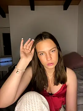 Sandrasnoww online show from 12/04/25, 08:19