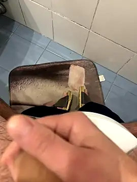 marc8876 online show from 12/19/25, 04:49