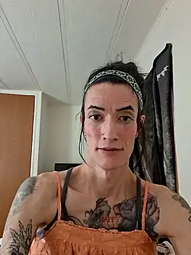 MaitressePomme3 online show from 11/23/25, 02:32